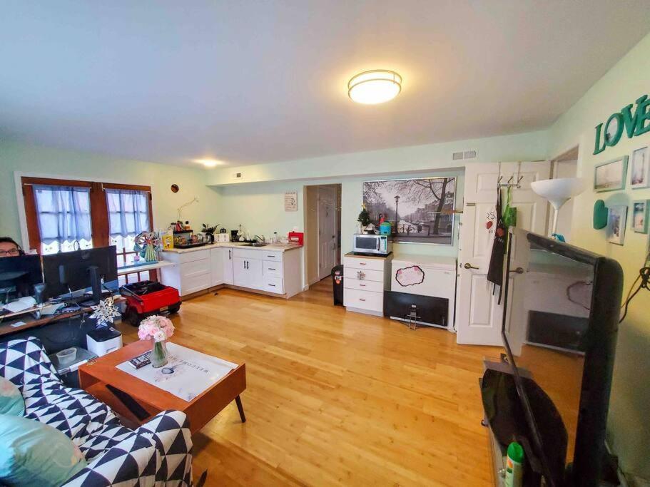5 Star Room/Close To Town Center And Everything/5 Min Walk Metro Rockville Eksteriør bilde